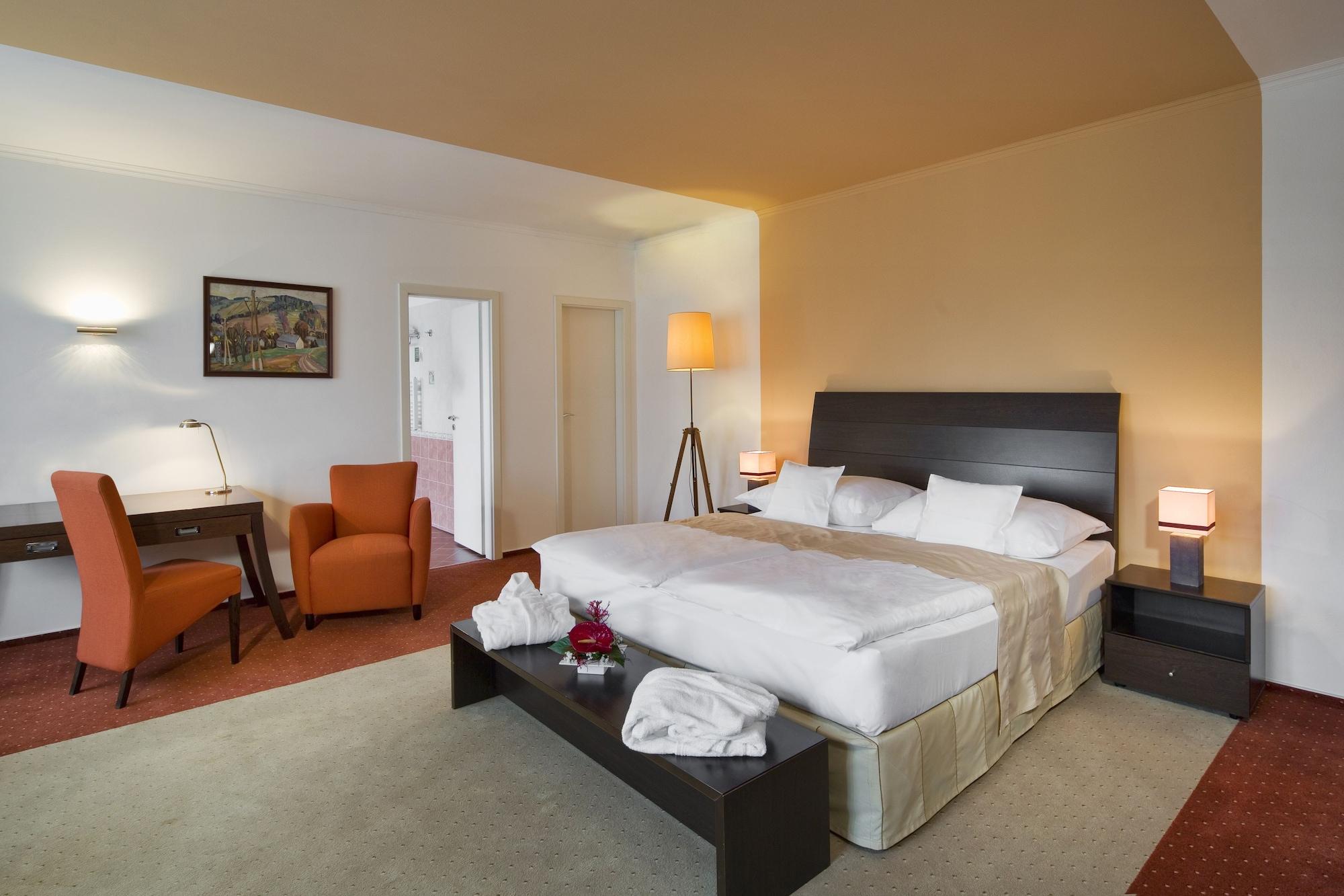 Imperial Hotel Ostrava Kültér fotó